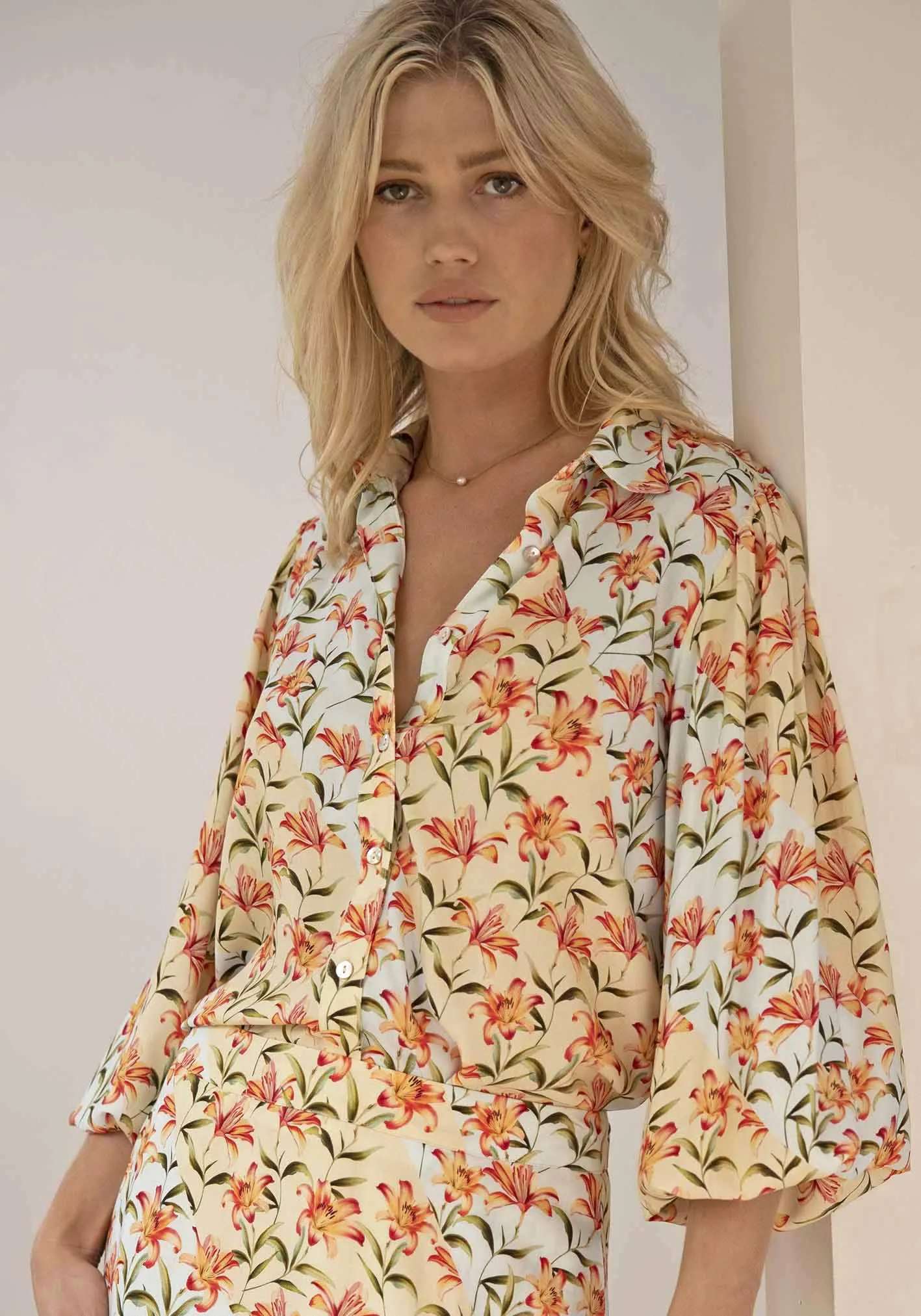 Waterlily Spliced Floral Blouse